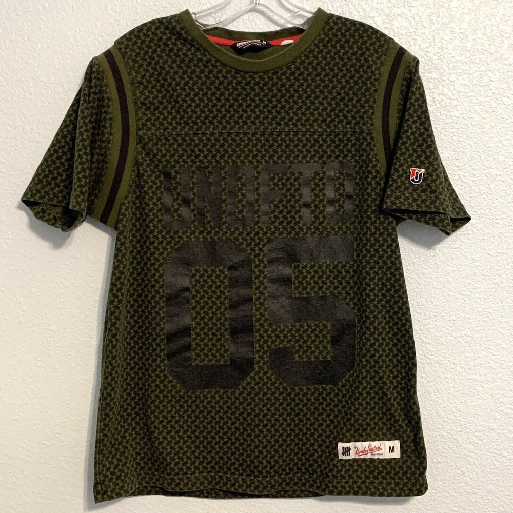 Undefeated Brand UNDFTD 05 Graphic Shirt Mens Size Medium  Short Sleeve Olive